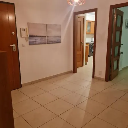 28 Star Apartment